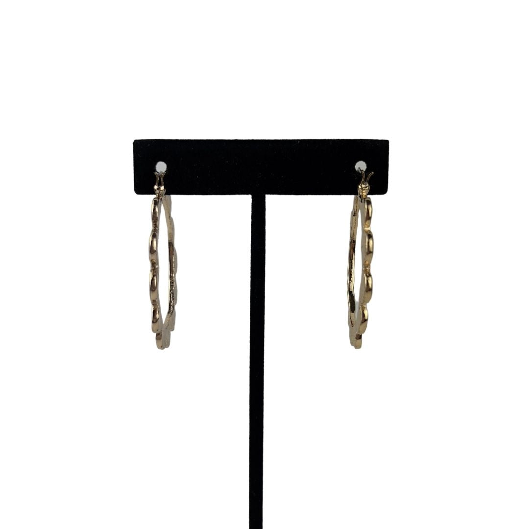 Scalloped Edge Hoop Earrings Silver