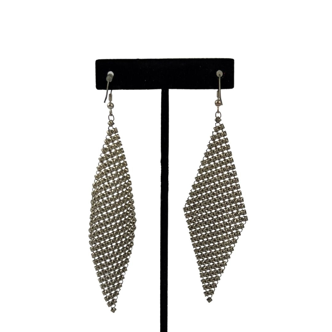 Silver Chain Mail Earrings in Diamond Shape