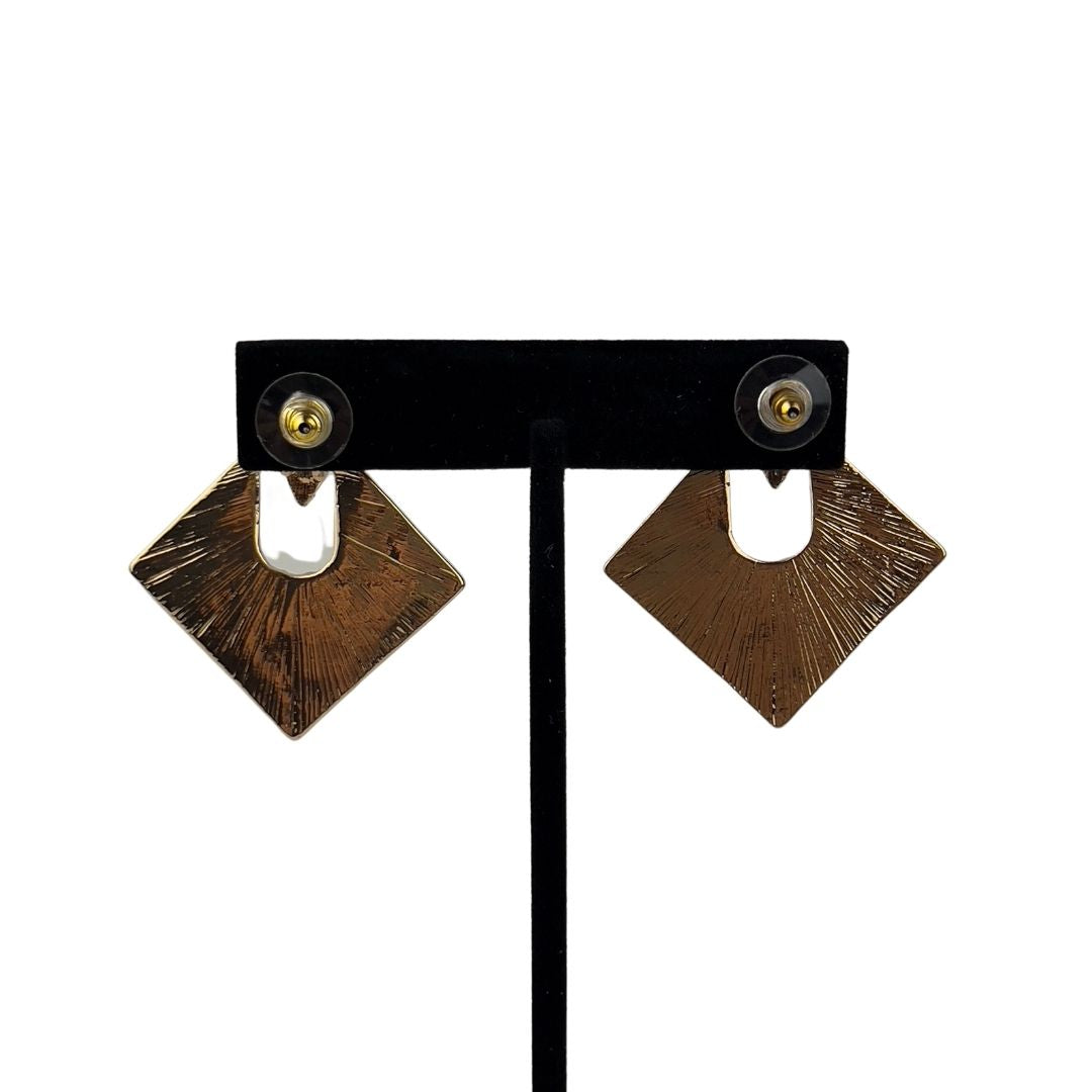 Hammered Gold Drop Diamond Earring