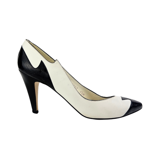 Vintgae White and Black Asymmetrical Pumps